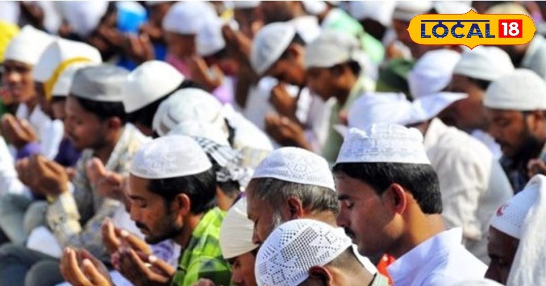 Namaz Benefits : मस्जिद में नमाज के 27 गुना ज्यादा
