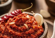 Garlic chutney recipe। लहसुन की मसालेदार चटनी बनाने की विधि