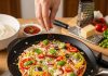 homemade pizza without oven। घर पर बिना ओवन के पिज़्ज़ा बनाने की विधि