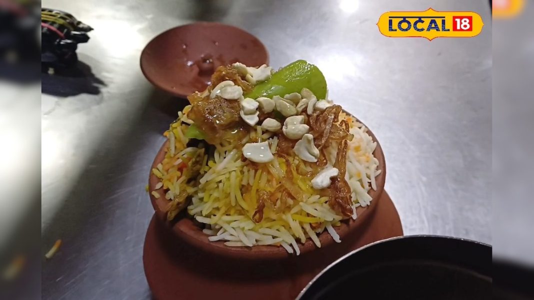 ये है रामपुर का असली जायका, खुशबू ऐसी कि भूख खुद चलकर आ जाए; लोगों पर छाया मटन चाप बिरयानी का जादू – Bharat.one हिंदी