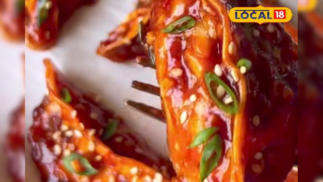 कान से निकलता धुंआ, आंख से पानी…पर नहीं रुकते हाथ, ऐसा है चिली मोमो का स्वाद! झटपट रेसिपी – Bharat.one हिंदी