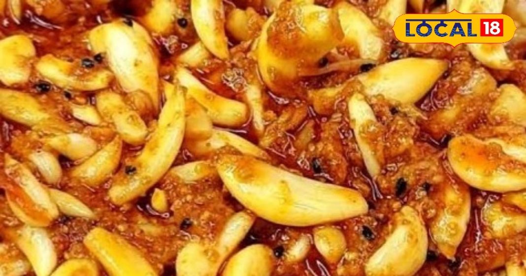 Pickle Recipe: घर पर बनाएं चटपटा लहसुन का अचार, सालों साल तक नहीं होगा खराब, जानें बनाने की विधि