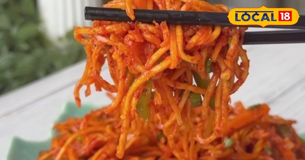 Chili Garlic Noodles: स्पाइसी, टेस्टी, धमाकेदर…रेस्टोरेंट जैसा चिली गार्लिक नूडल्स घर में 10 मिनट में तैयार! देखें Recipe – Jharkhand News