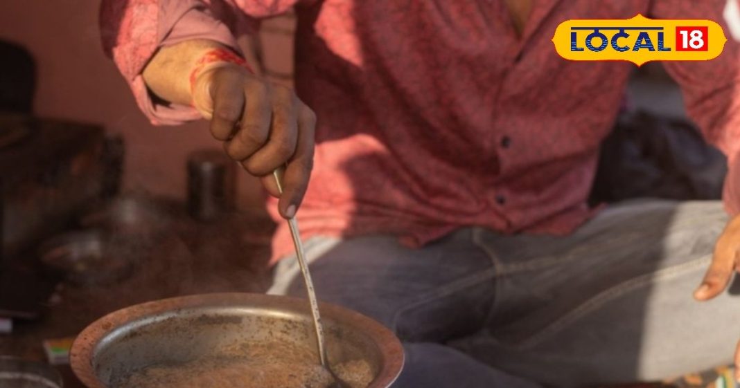 Delhi 7 Top Tea Shops: कड़क चाय का जलवा… दिल्ली के ये हैं 7 फेमस टी स्टॉल्स, पीते ही सर्दी हो जाती है गायब, देखें Photos