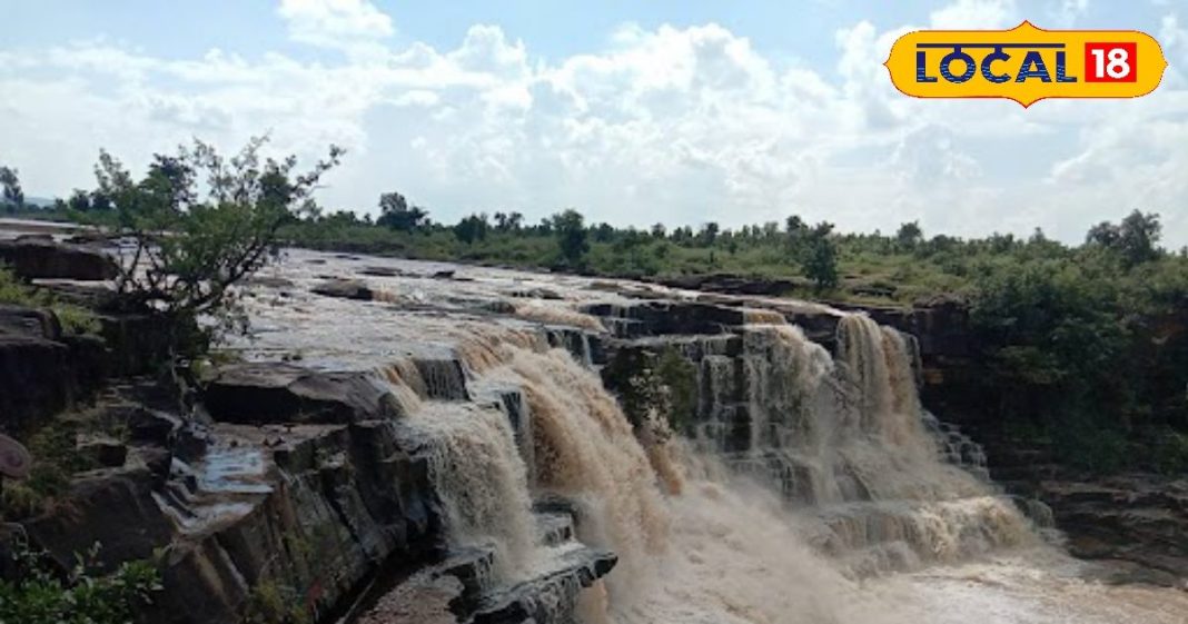 चित्रकूट घूमने का बना रहे हैं प्लान… तो जरूर जाएं तुलसी वाटर फॉल, नजारा दिला देंगी उत्तराखंड के जंगलों की याद