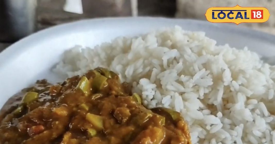 Dhamara Ghat station cream sabzi attracts passengers at 120 rupees