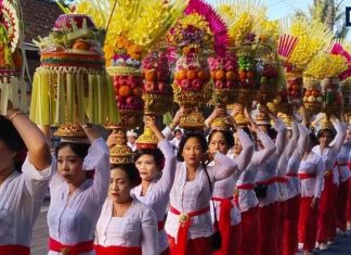 Kuningan festival is celebrated in Bali Know about its religious significance and connection to India | बाली में धूमधाम से मनाया जाता है कुनिंगन त्योहार, जानें इस पर्व का धार्मिक महत्व और भारत से संबंध