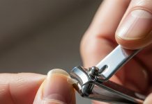 Nails Cutting Tips: इन 4 दिनों में नाखून काटने से आएगी गरीबी! अगर आप भी करते हैं यह गलती, तो तुरंत करें बंद