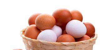 ब्राउन बनाम व्हाइट अंडे: सेहत के लिए कौन सा है बेहतर?