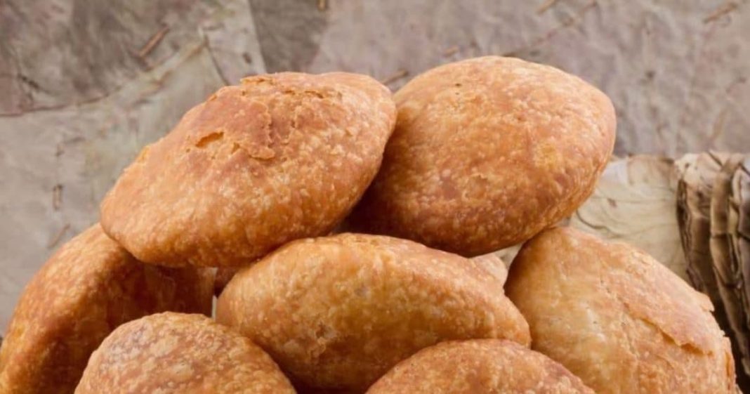 मटर की कचौड़ी रेसिपी सर्दियों में बनाएं स्वादिष्ट और कुरकुरी स्नैक.