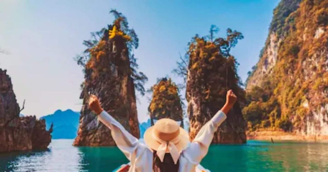 2026 लॉन्ग वीकेंड्स की लिस्ट और बेस्ट ट्रैवल डेस्टिनेशन आइडियाज़.