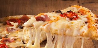 घर पर स्वादिष्ट और हेल्दी पिज़्ज़ा बनाने के आसान टिप्स