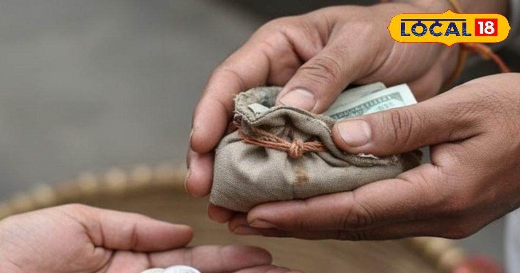 Vastu Tips : गलती से उधार न लें दूसरे की ये 7 चीजें… उसका बुरा समय पड़ जाएगा आपके पीछे!