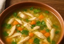 How to make chicken soup recipe । सर्दियों में टेस्टी और हेल्दी चिकन सूप बनाने की आसान रेसिपी