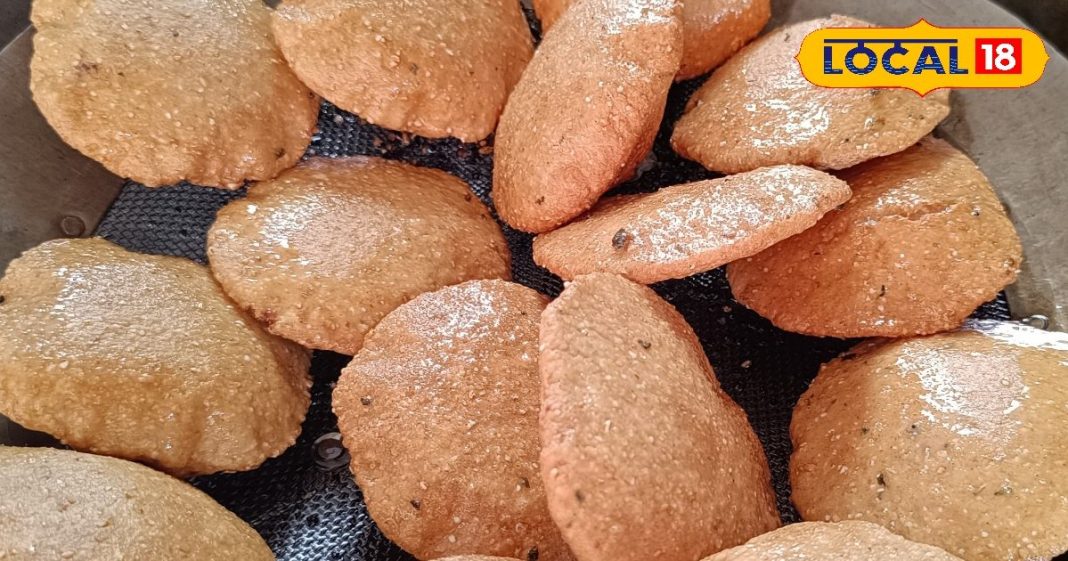 Dholpur Famous Bedhai Breakfast – Mor Mukut Misthan Bhandar