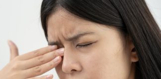 Which vitamin deficiency can cause eye problem: हेल्दी आंखों के लिए कौन सा विटामिन है जरूरी? किसकी कमी से आंखें होंगी खराब