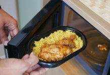 Is Reheating Food Dangerous Know the Health Risks | क्या बार-बार खाना गर्म करना खतरनाक है