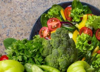 tapeworms these 8 vegetables that may carry brain eating parasites know prevention tips wash vegetables | गोभी समेत इन 8 सब्जियों में चिपके होते हैं दिखाई ना देने वाले कीड़े, सीधे दिमाग तक पहुंचकर उसे ही बना लेते हैं भोजन