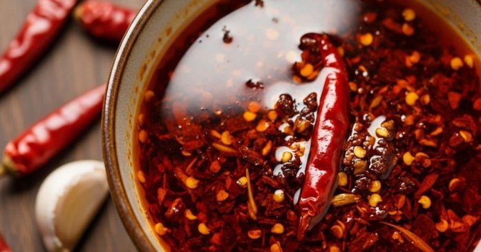 how-to-make-Chilli-Oil-2025-11-43f958a0bfd38586e086575a3b8401de-16x9.jpg
