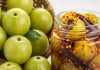Amla pickle recipe and benefits: आंवला अचार रेसिपी सर्दियों में सेहत, बाल और त्वचा के लिए फायदेमंद.