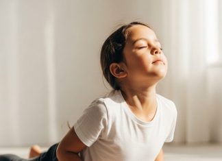 Best Yoga For Kids : बच्चों के बेहतर ग्रोथ के लिए बेस्ट हैं ये 5 योगासन, शरीर बनेगा स्ट्रॉन्ग और दिमाग रहेगा एक्टिव, जानें तरीका