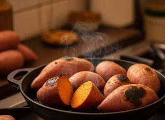 roasted sweet potato recipe। तवे पर शकरकंद भूनने का तरीका