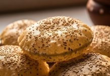 рд╡рд┐рдВрдЯрд░ рд╕реНтАНрдкреЗрд╢рд▓ рдлреВрдб рд░реЗрд╕рд┐рдкреА: рдХреБрдЫ рдореАрдард╛ рдЦрд╛рдирд╛ рд╣реИ рддреЛ рдШрд░ рдкрд░ рдмрдирд╛рдПрдВ рддрд┐рд▓ рдЧреБрдб рдкреВрд░реА, рд╣реЗрд▓реНтАНрджреА рднреА рдЯреЗрд╕реНтАНрдЯреА рднреА, рдпреЗ рд░рд╣реА рд░реЗрд╕рд┐рдкреА