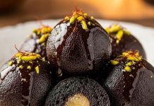 How to Make Kala Jamun at Home: घर पर हलवाई जैसी काले जामुन बनाने की रेसिपी