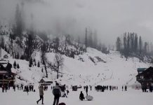 सर्दियों में ज्यादा ठंड लगने के कारण और बचाव के उपाय जानें.