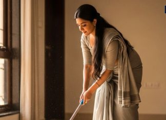 Mopping Vastu: पोछा लगाने के भी होते हैं नियम? इन 2 दिन छूने की भी न करें भूल, अक्सर महिलाएं कर बैठती हैं गलती