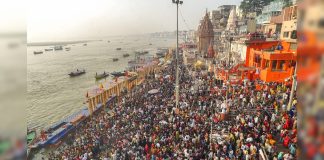 कार्तिक पूर्णिमा पर देश भर के गंगा घाटों से आई गजब की तस्वीरें, आस्था की डुबकी में सरोबार भक्त, आप भी देखिए