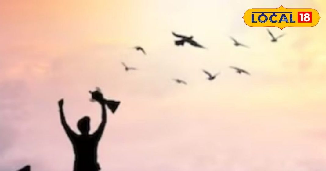 रास्ते में अगर दिखें अनाज, सिक्का, झाड़ू समेत ये 7 चीजें… तो मिलेगा छप्पर फाड़ पैसा! बदल जाएगी किस्मत