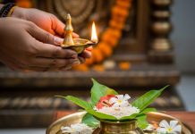 सोमवार को ऐसे करें शिव आरती, लोटे में पानी के साथ जरूर चढ़ाएं ये चीज, प्रसन्न होंगे भोलेनाथ