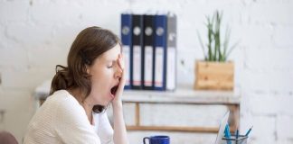 रात को नींद नहीं आती?…विटामिन डी की कमी हो सकती है बड़ी समस्या, एक्सपर्ट्स से जानें क्या हैं इसके लक्षण!