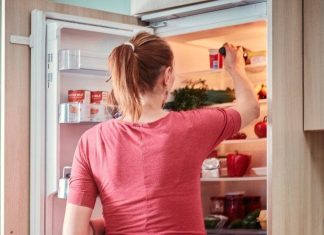फ्रिज में न रखें ये 5 चीजें, वरना पेट हो जाएगा खराब और पड़ जाएंगे लेने के देने!