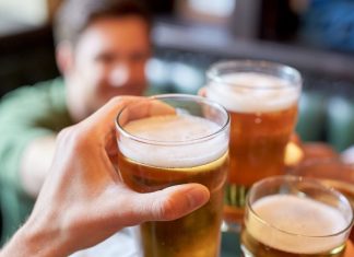 reason why you get hiccups after drinking alcohol: शराब पीने से हिचकी क्यों आती है जानें कारण