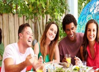 Winter Party : सर्दी में पार्टियों के दौरान बढ़ जा रहा है आपका वजन? करें ये काम थुलथुला पेट हो जाएगा अंदर!