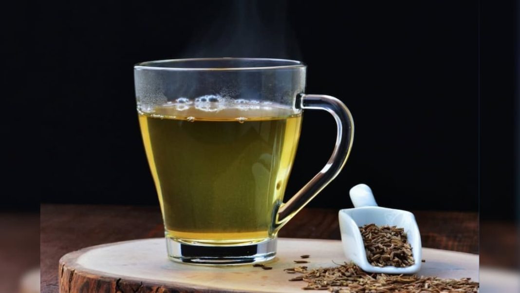 रोज अजवाइन पानी पीने से क्या होता है? सिर्फ 14 दिन लगातार करें सेवन, दिखेंगे ये चौंकाने वाले बदलाव