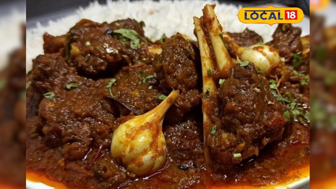 नहीं पड़ता एक बूंद पानी फिर भी जानदार पकता है मटन, आसपास के जिले वाले भी इस ढाबे के स्वाद के दीवाने!