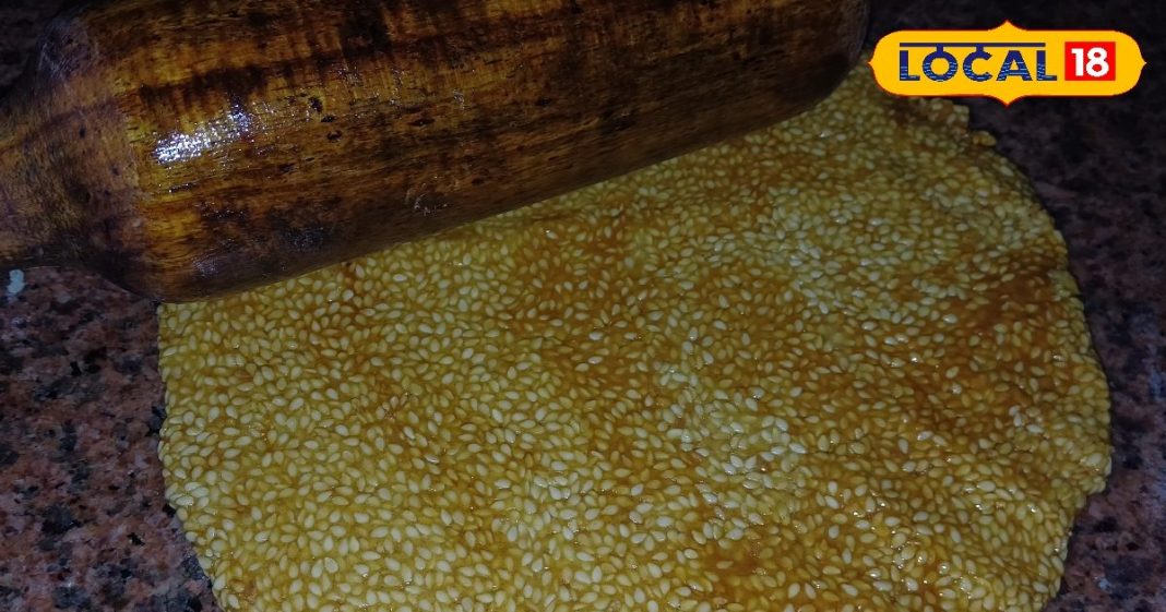 ठंड में मीठा खाने का मन है? तिल-गुड़ की पट्टी देगी गर्माहट और एनर्जी दोनों, ऐसे होती है तैयार – Uttar Pradesh News