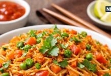 Schezwan Vermicelli Upma Recipe: वीकेंड ब्रेकफास्ट में बनाएं चटपटी शेजवान फ्राइड वर्मिसेली उपमा, आसान है रेसिपी