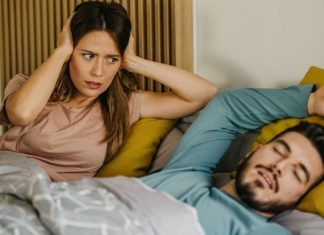 खर्राटे रोकने के लिए क्या करें? ऐसा क्या खाएं जिससे समस्या हो जाए दूर, जानिए इसकी डाइट और Snoring की वजह