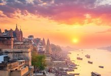 Why should Gangajal or wet soil not be brought home from Kashi Know spiritual reason behind this | काशी से गंगाजल या वहां की गिली मिट्टी घर क्यों नहीं लेकर आना चाहिए, जानें आध्यात्मिक कारण