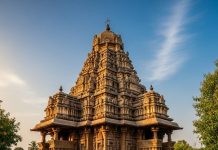 amrutesvara temple chikmagalur history significance | Where Ramayana is written in reverse direction | 800 साल पुराना है अमृतेश्वर मंदिर, गर्भगृह में त्रिमूर्ति शिवलिंग विराजमान, उल्टी दिशा में लिखी है रामायण