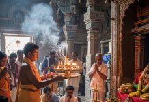 bhagwan ki aarti karne ka sahi tarika kya hai | how to perform aarti according to rambhadracharya | आरती करने का सही तरीका क्या है?