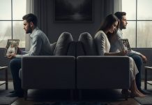 premanand ji maharaj warns husband and wife on extra marital affairs | premanand maharaj valuable suggestions on extra marital affairs | पति या पत्नी के एक्स्ट्रा मैरिटल अफेयर पर प्रेमानंद महाराज के सुझाव