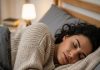 Should You Wear a Sweater or Jacket to Bed | Health Tips for Winter Sleep | रात में स्वेटर या जैकेट पहनकर सोना चाहिए या नहीं