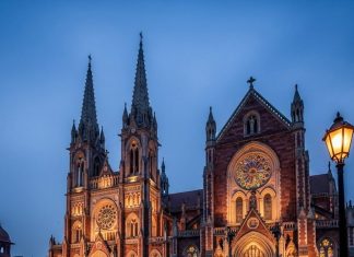 Christmas Eve : рдпреЗ рджрд┐рд▓реНрд▓реА рдХреЗ 5 рд╕рдмрд╕реЗ рдорд╢рд╣реВрд░ рдЪрд░реНрдЪ рд╣реИрдВ…! рдЬрд╣рд╛рдВ рдХреНрд░рд┐рд╕рдорд╕ рдордирд╛рдиреЗ рдкрд░рд┐рд╡рд╛рд░ рдХреЗ рд╕рдВрдЧ рдЬрд╛ рд╕рдХрддреЗ рд╣реИрдВ рдЖрдк!