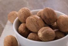 Vastu tips for financial problems। जायफल के उपाय से पाएं आर्थिक लाभ