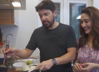 माधुरी दीक्षित ने पति के साथ बनाया कांदा पोहा, ये सिंपल डिश आपकी सेहत को रखेगी फिट, जानें रेसिपी